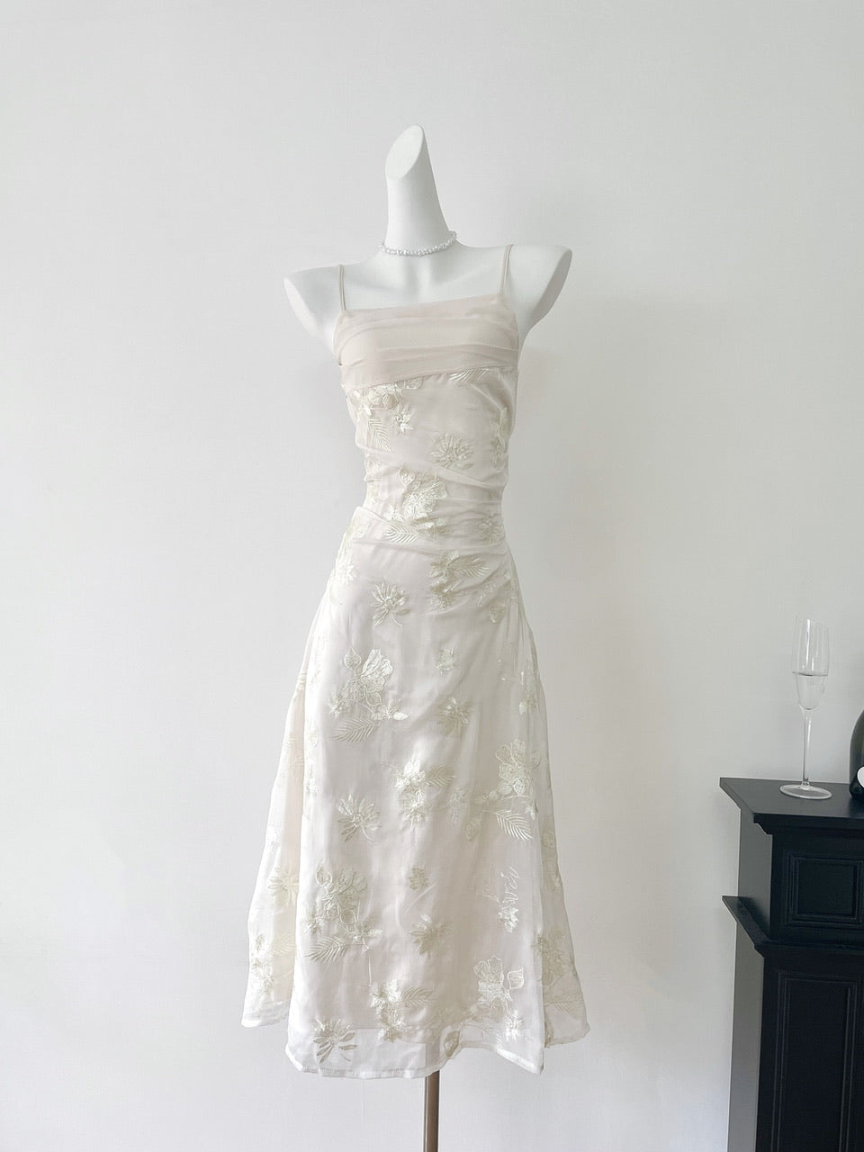Miyu Homemade Summer White Heavy Industry Sequins Embroidered Suspender Dress National Style Embroidered Long Dress Pleated Waist Skirt