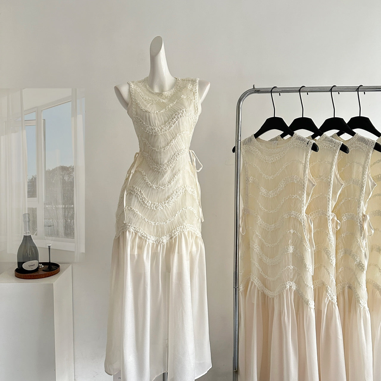Miyu 2025 Spring New Design Sense Heavy Industry Fairy Sleeveless Light Luxury Dress Beach Dress Waist Skinny White Dress