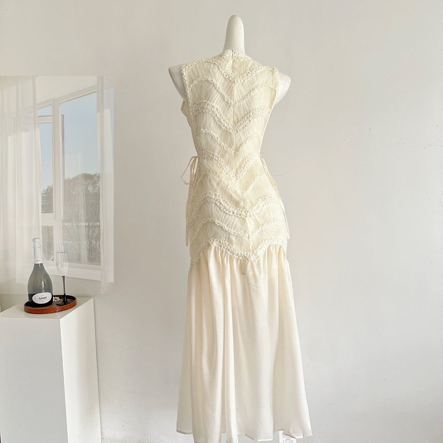 Miyu 2025 Spring New Design Sense Heavy Industry Fairy Sleeveless Light Luxury Dress Beach Dress Waist Skinny White Dress