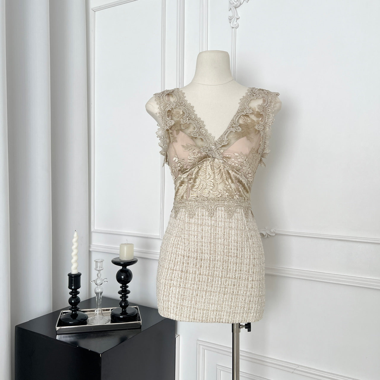 Miyu homemade, first snow girl incense heavy industry lace embroidered big V-neck sexy splicing dress for women