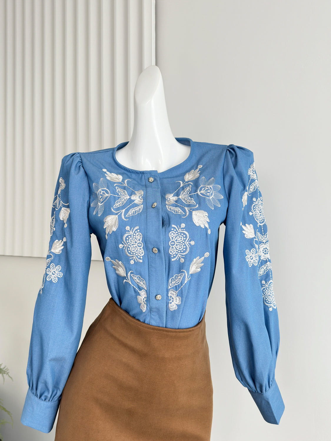 Nanfa Fu, Early Autumn Series Clear Sky Blue Embroidered Long Sleeve Top Coffee Skirt Women