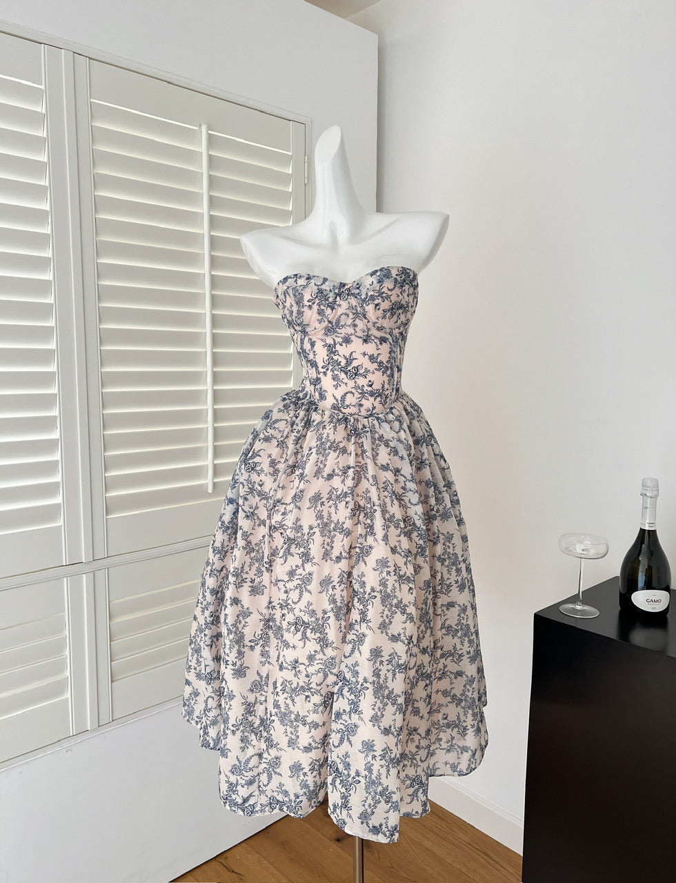 Miyu, tube top waist fishbone skirt, blue and white porcelain, cold imperial sister style, French small fragrant style, pure desire floral dress