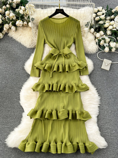 High-end banquet dress, high-end light luxury, niche ruffle edge cake skirt, heavy industry pleated slim-fitting long dress