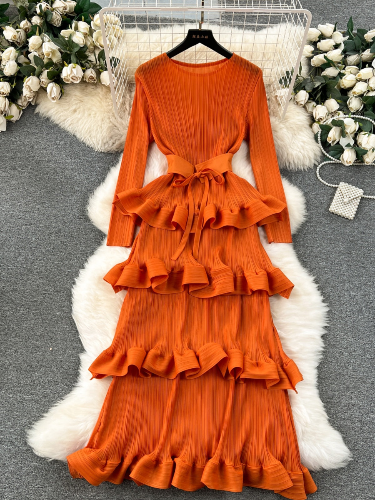 High-end banquet dress, high-end light luxury, niche ruffle edge cake skirt, heavy industry pleated slim-fitting long dress